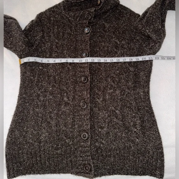 Women’s L.L. Bean wool blend brown knit buttoned Cardigan size Large - Picture 8 of 10